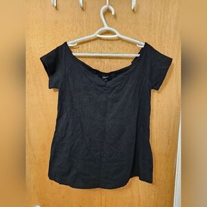 Torrid Sz 1 Off the Shoulder Black Keyhold Short Sleeve Top